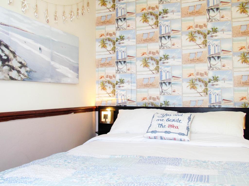 The Scarborough Travel And Holiday Lodge Extérieur photo