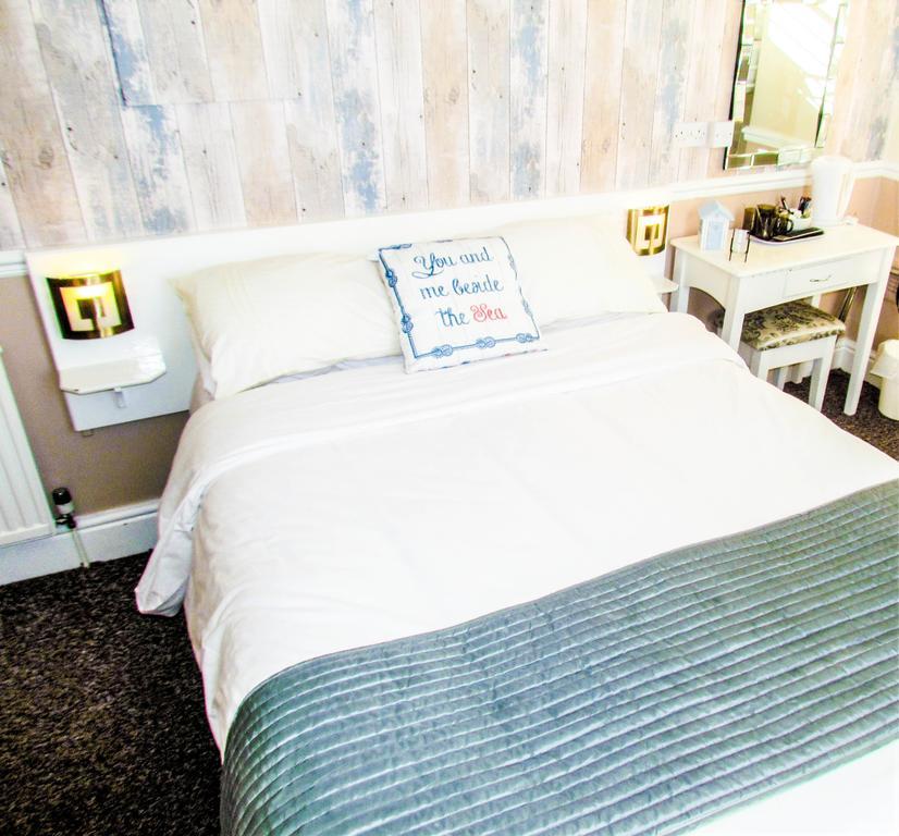 The Scarborough Travel And Holiday Lodge Extérieur photo