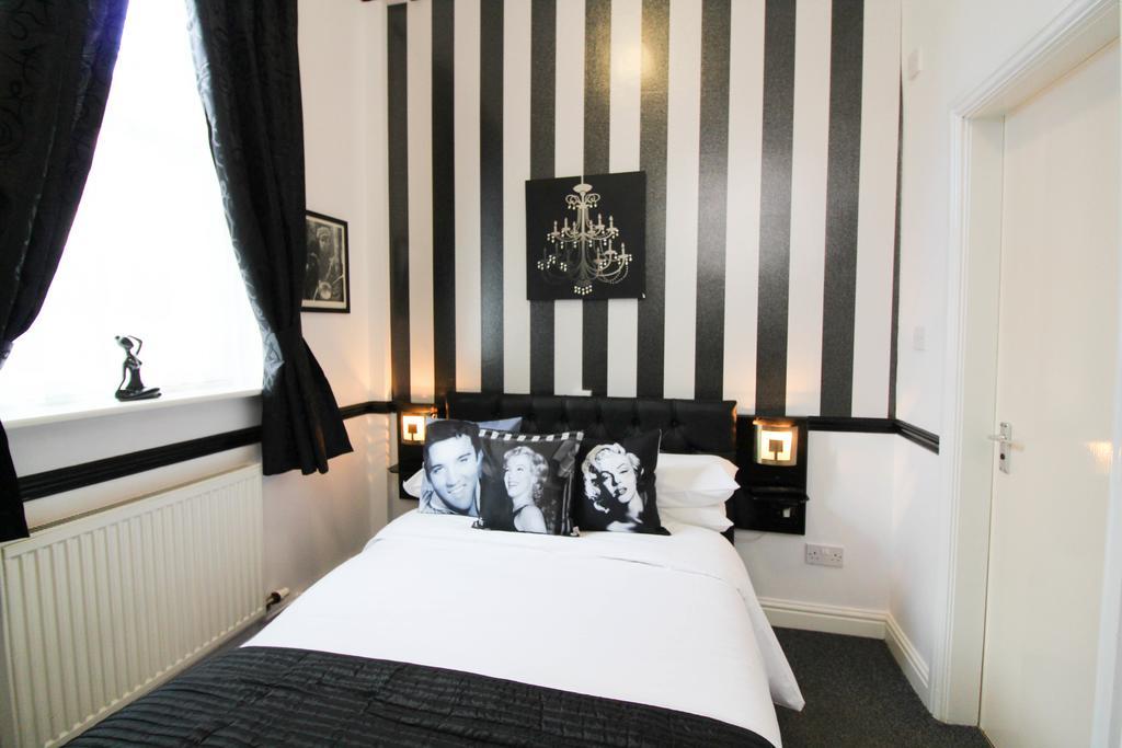 The Scarborough Travel And Holiday Lodge Extérieur photo