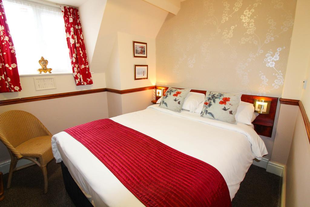 The Scarborough Travel And Holiday Lodge Extérieur photo
