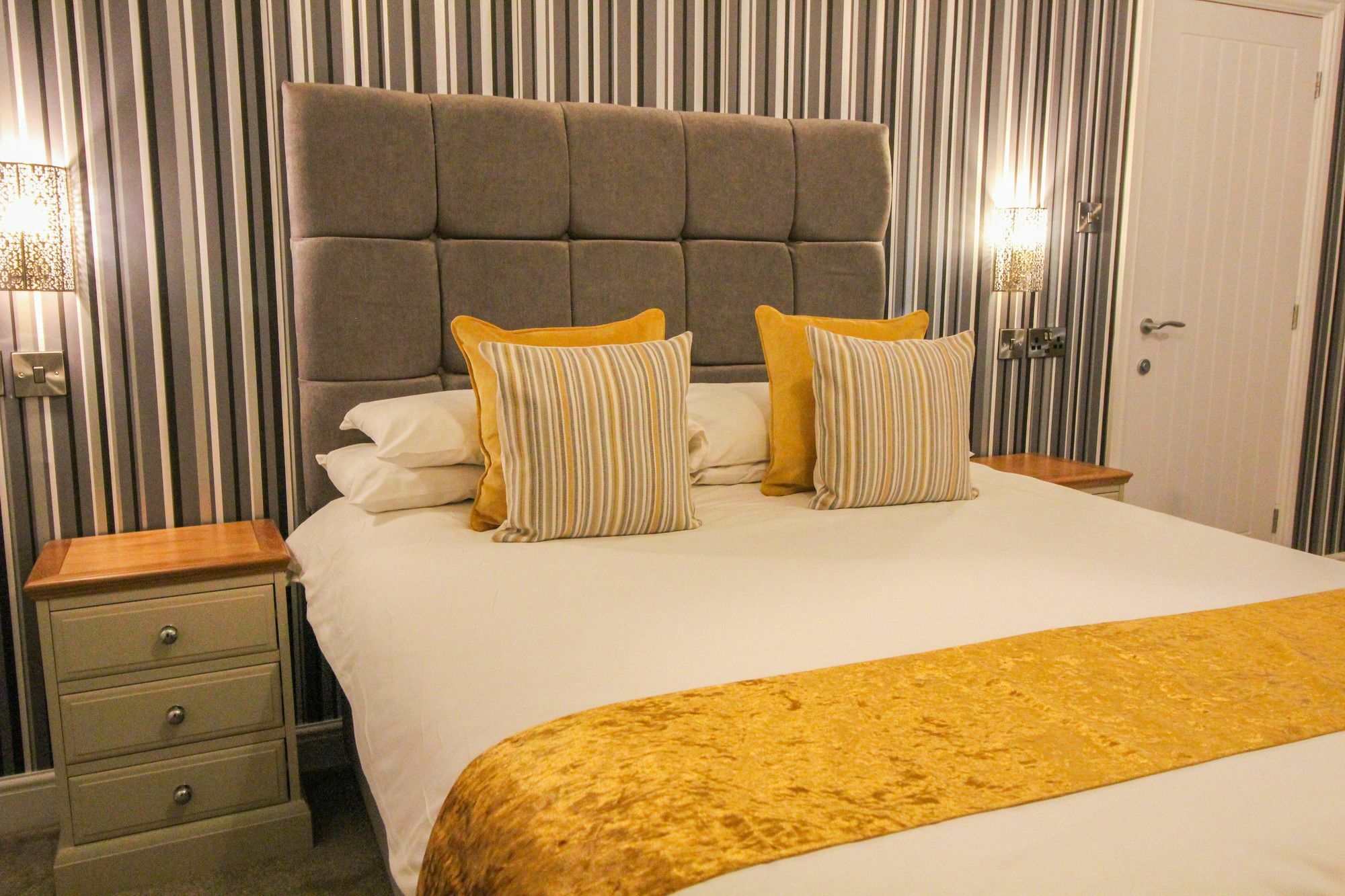 The Scarborough Travel And Holiday Lodge Extérieur photo