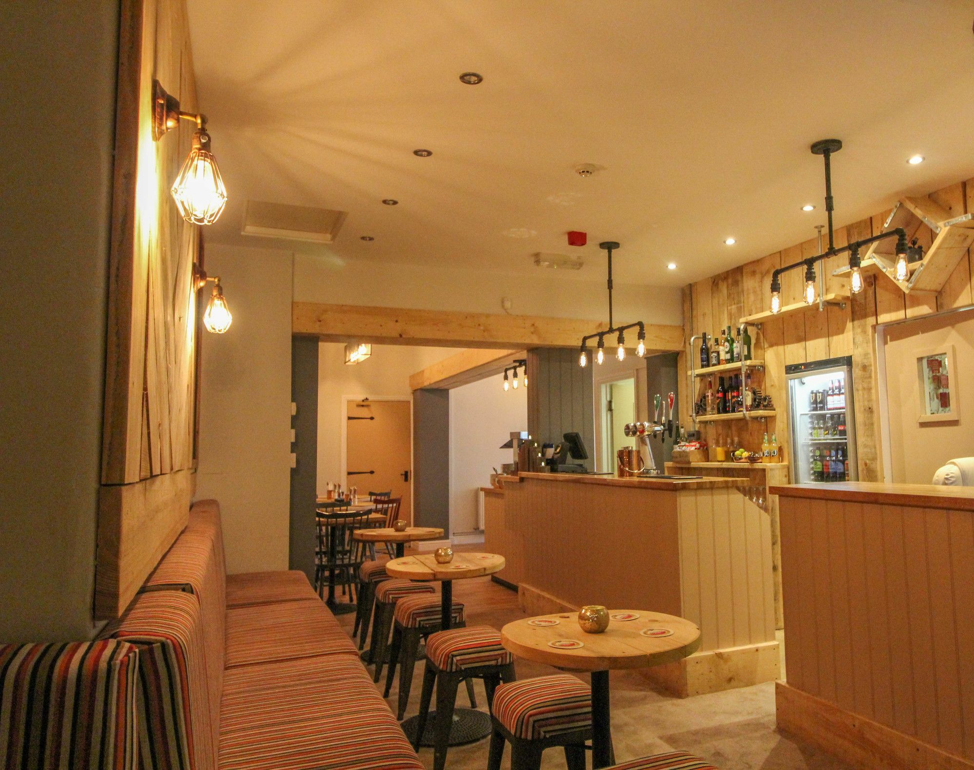 The Scarborough Travel And Holiday Lodge Extérieur photo